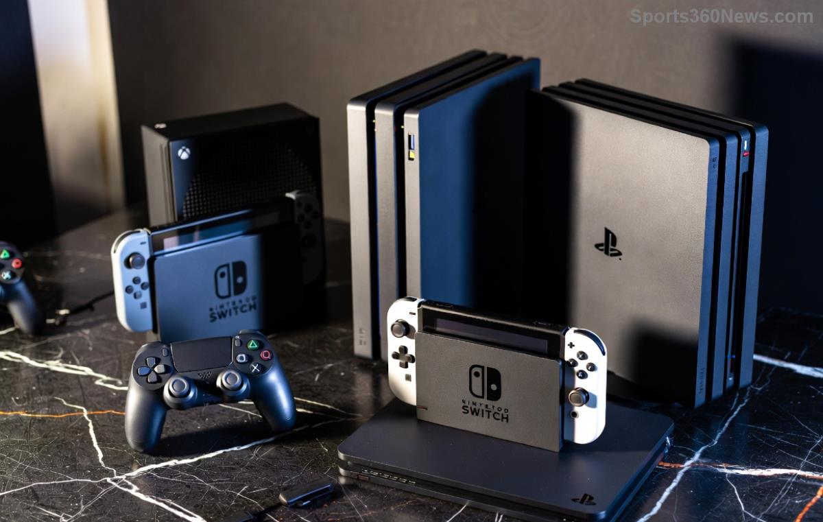 Comparison setup: <strong>PlayStation Portal</strong> and phone side-by-side streaming PS5