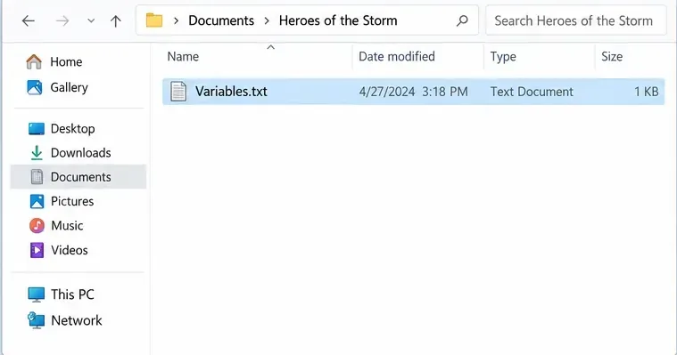 File Explorer open to Documents and Heroes of the Storm with Variables.txt selected