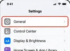L'écran Réglages de l'iPhone, avec l'option Général mise en évidence, constitue la première étape vers le stockage de l'iPhone.