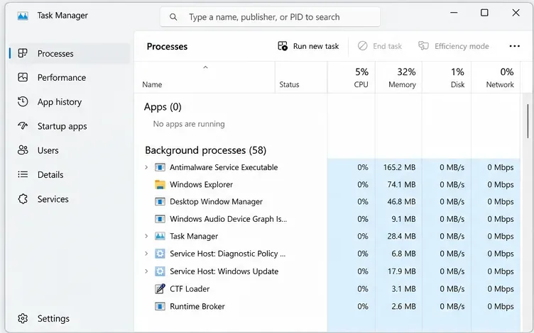 Na aba "Processos" do Gerenciador de Tarefas do Windows, é possível identificar e fechar aplicativos não essenciais.