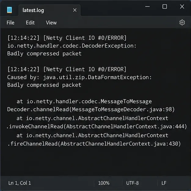 latest.log テキストエディタには、DecoderException と Badly compressed packet メッセージが表示されます。